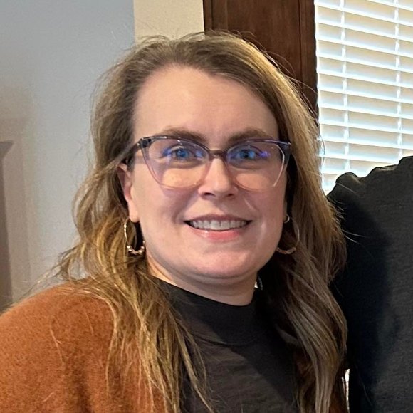 Meet your Posher, Tami - Picture 1 of 1